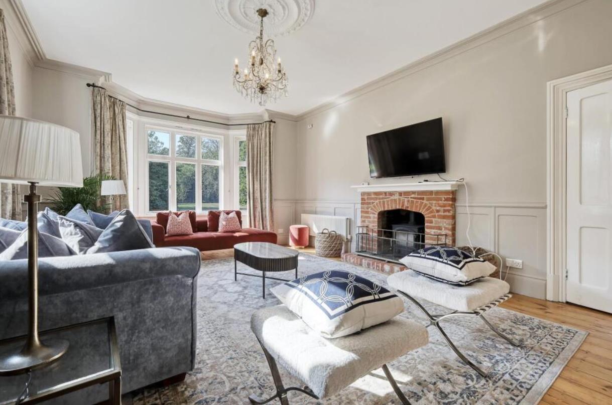9 bed property in Low Street, Woodbridge